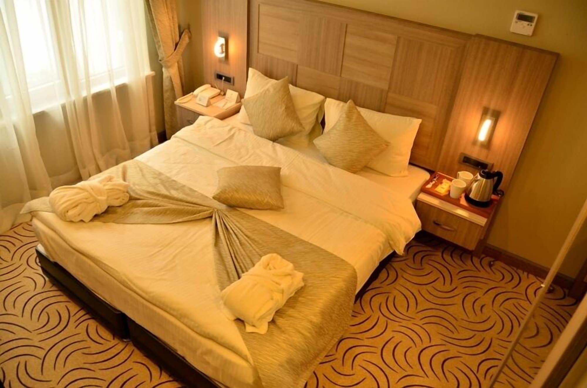Orya Hotel Istanbul Exterior photo