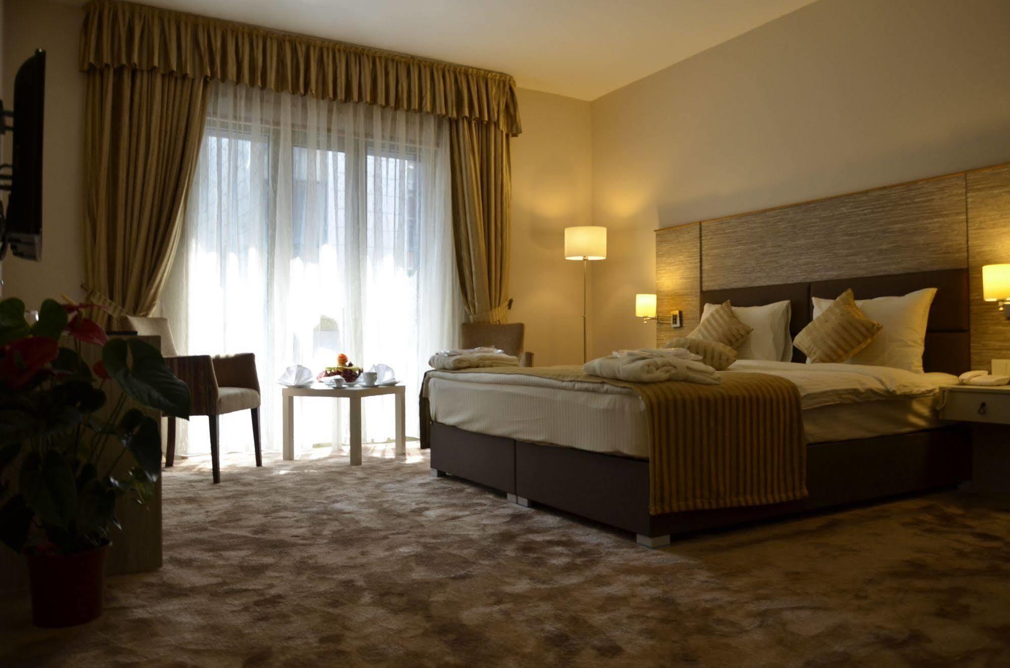 Orya Hotel Istanbul Exterior photo
